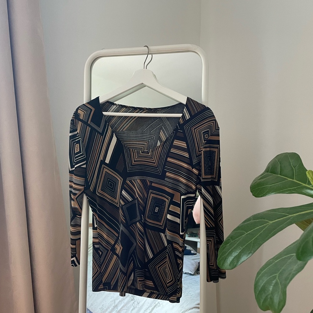 Printed long sleeve top with 90s geometric print